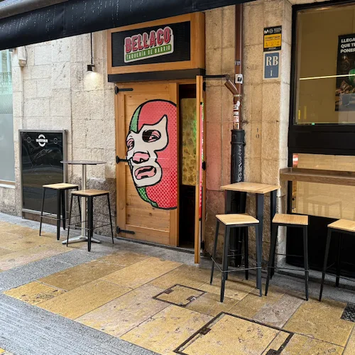 TAQUERÍA BELLACO San Lorenzo, 26 Plato: Churro Birria Precio: 5,50€