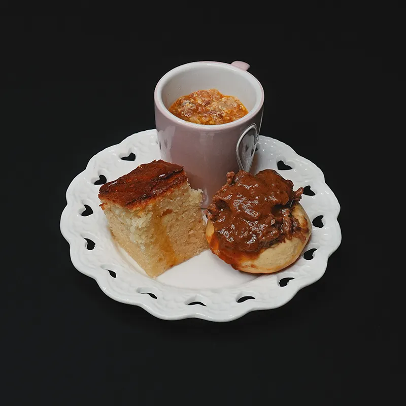 BOSQUE ENCANTADO Calle San Juan, 30 Plato: La mesa de la abuela Precio: 5,00€